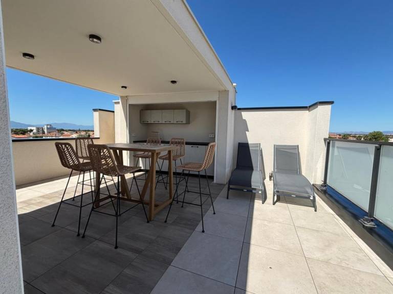 Fully equipped gite with yard, private pool & patio | Next to the beach | Pet-friendly — photo 2