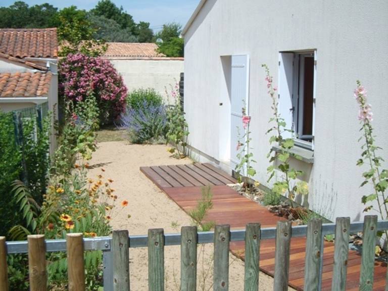 Vacation home with garden | Pets are welcome — photo 2