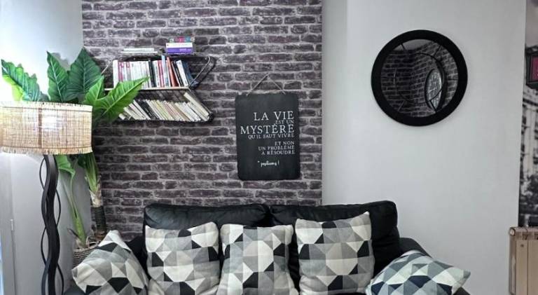 Rental apartment with yard & patio | Pets allowed in Serris