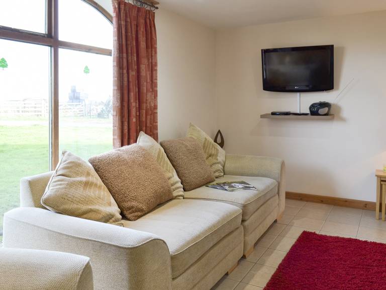Family-friendly nice cottage with yard & BBQ | Close to the beach | Dogs allowed — photo 2