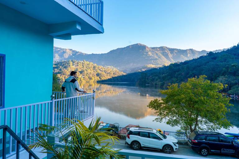 HIDDEN LAKE STAY in Bhimtal