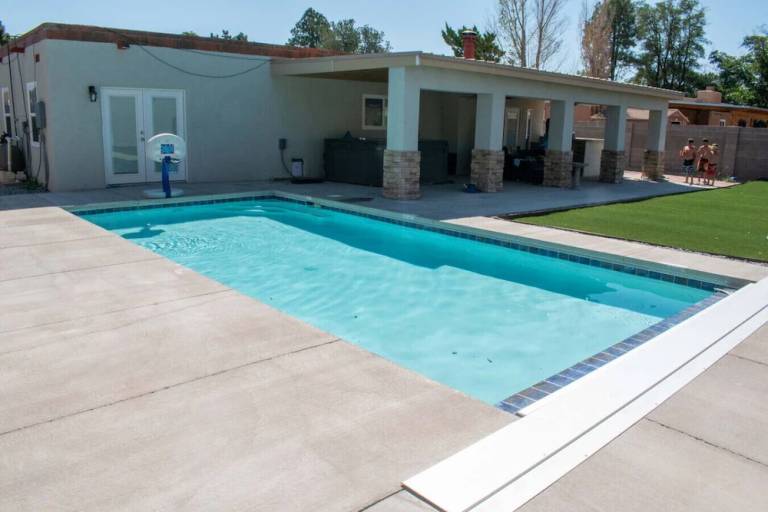 House Paradise Hills Civic