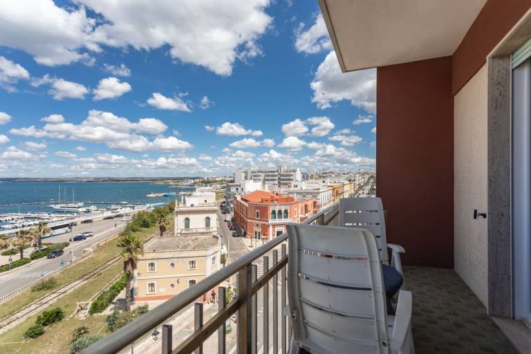 Apartment with terrace | City view — photo 5