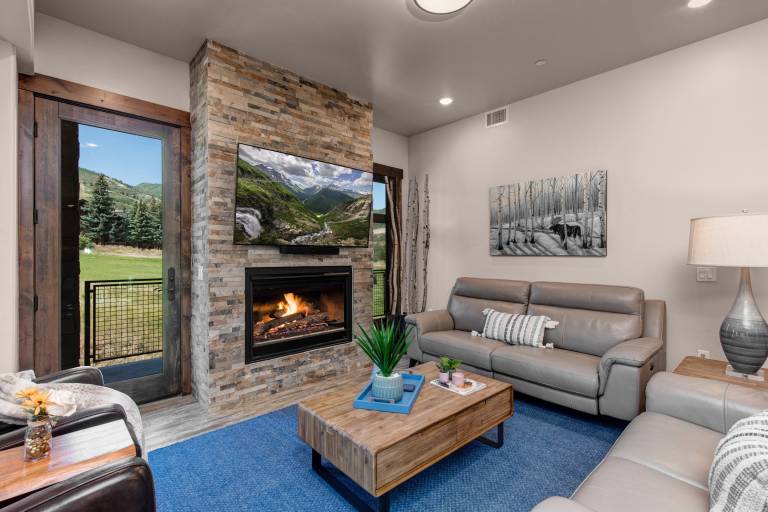 Interior Design, Luxury Community Amenities, Free Shuttle Pet-Friendly! in Park City, UT