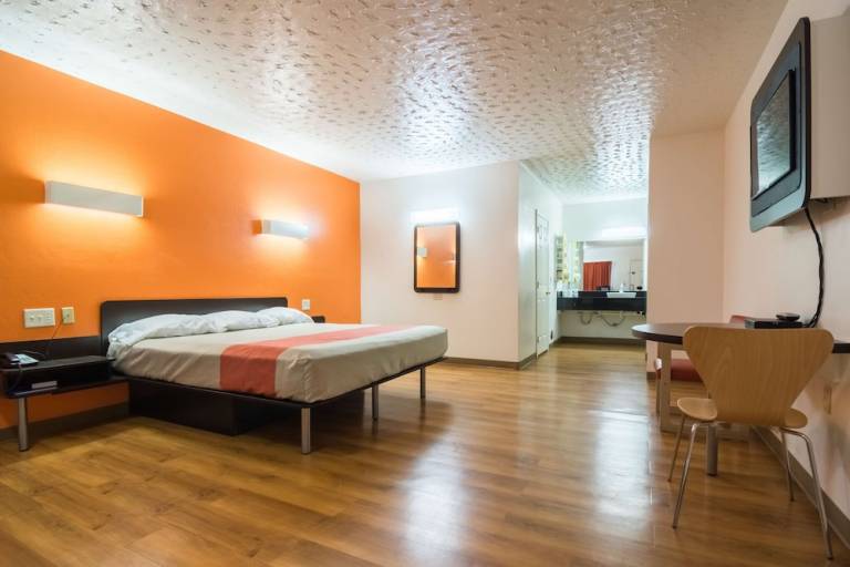Motel  Globe