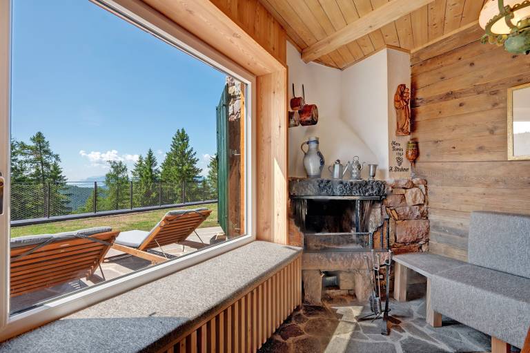Fully equipped chalet with garden, fast internet & patio | Garden view | Next to the ski | Pets are welcome in Avelengo