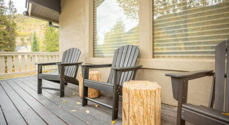 Bighorn by AvantStay Spacious Ski Cabin w Sprawling Porch Views Hot Tub — photo 5