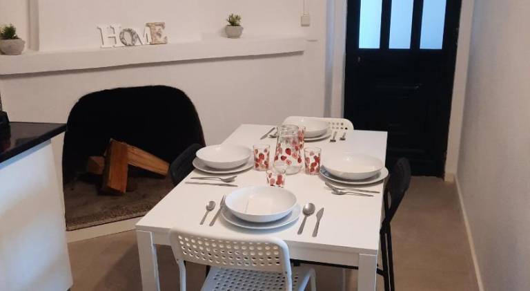 Vacation home with patio — photo 2