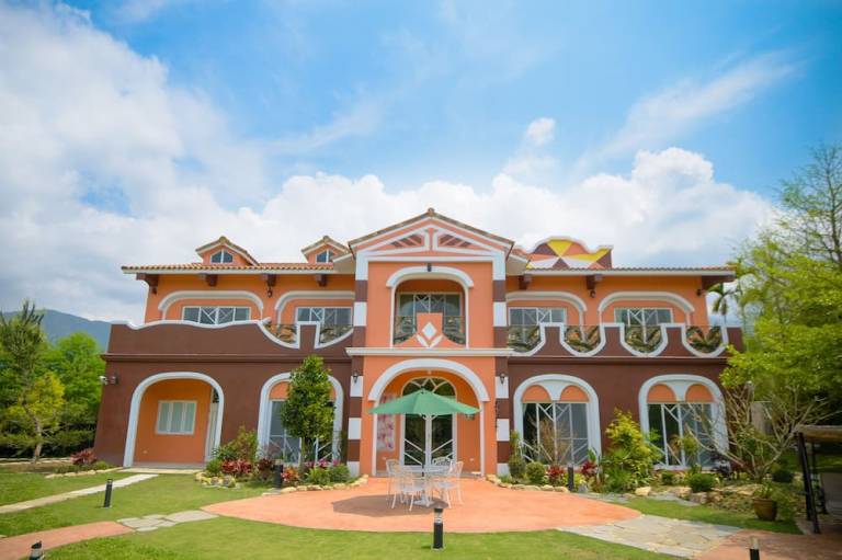 Bed & Breakfast  大林村