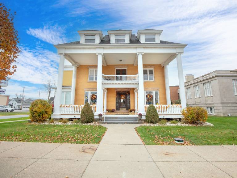 House  Clarion