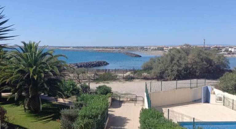 Fully equipped apartment with private pool, patio & barbecue | Beach nearby | Dogs allowed in Sète