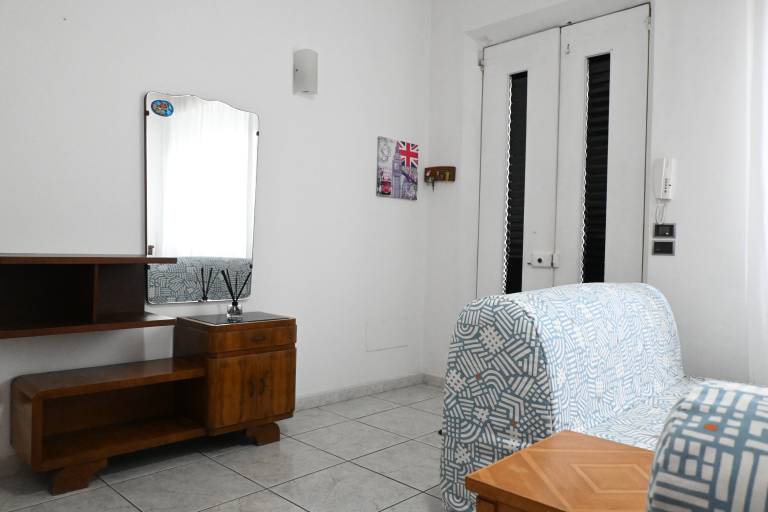 Holiday apartment with terrace | City view — photo 4