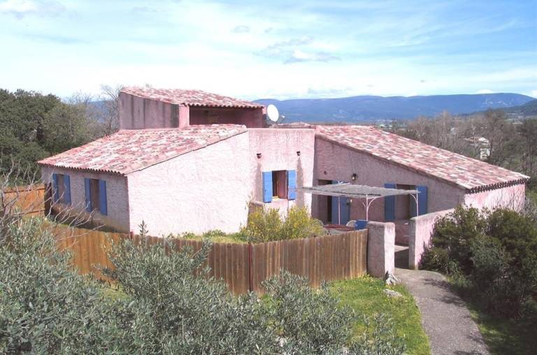 Fully equipped nice house with BBQ, pool & yard | Lake view | Pets are welcome — photo 3