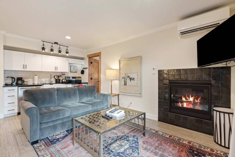 Condo with 1 room for 4 persons in Bend, OR