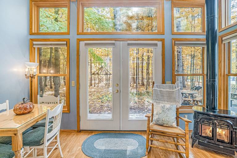 Benzie County, MI Vacation Rentals from 84 HomeToGo