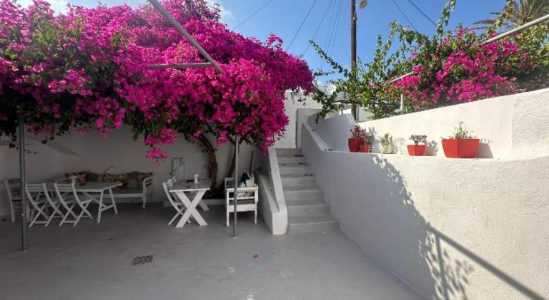 House with 2 rooms for 5 persons in Santorini