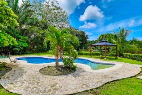 Charming villa with yard, private pool & terrace | Pets are welcome — photo 2