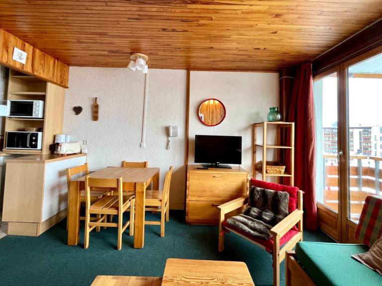 Southwest studio, ski-in/ski-out, 30m², sleeps 4 — photo 4
