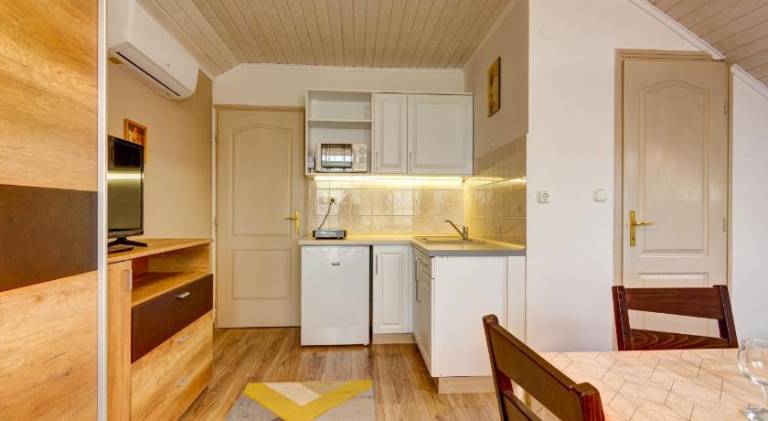 Nice rental apartment with yard & terrace | Good for workation | Dogs allowed — photo 2