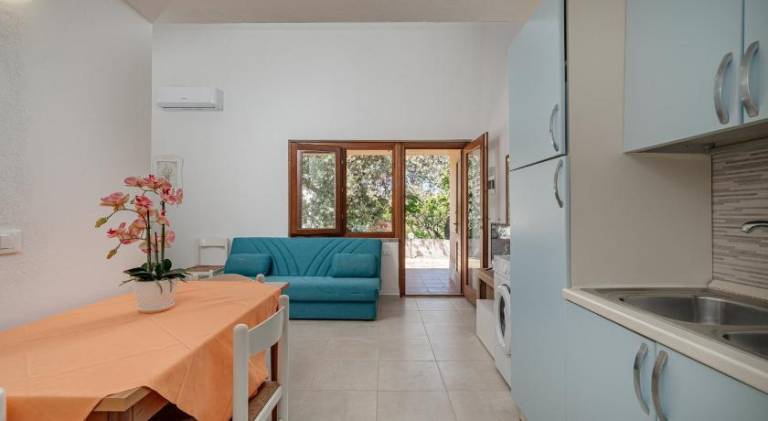 Rental apartment with garden & patio — photo 3