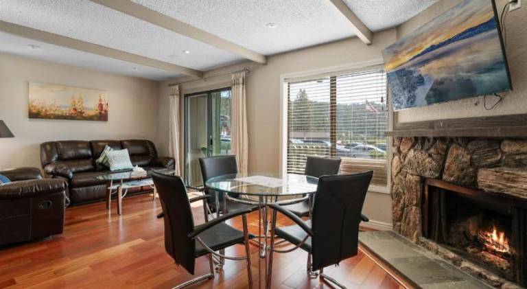 Fully equipped nice vacation home with hot tub, heated pool & patio | Pets are welcome — photo 2