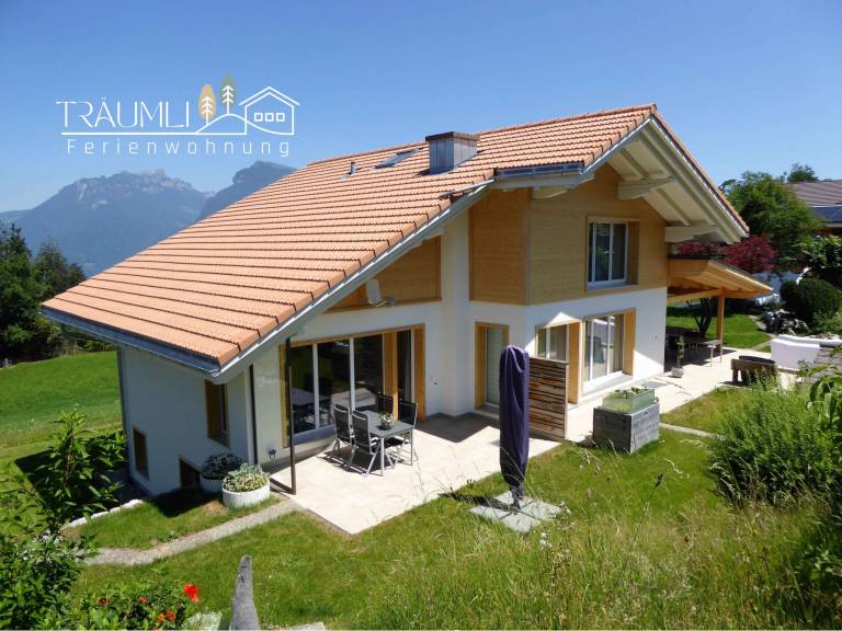     
Ferienwohnung ∙ 4 Gäste ∙ 2 Schlafzimmer
