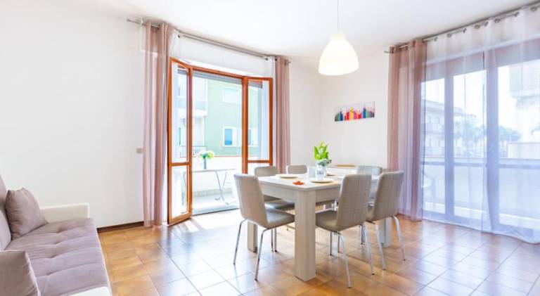 Apartment with 2 rooms for 5 persons in Alba Adriatica
