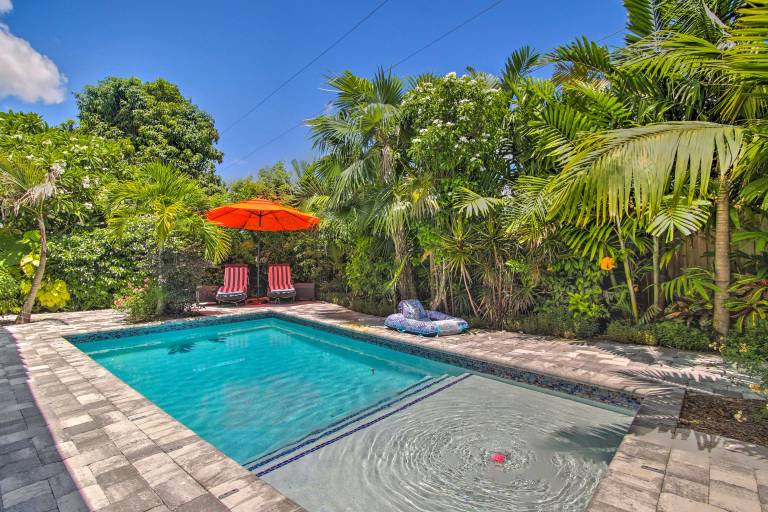 Modern Wilton Manors Home w Outdoor Oasis