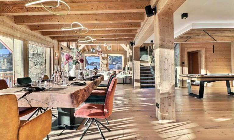 Chalet, Ground floor, terrace, balcony, fireplace or stove, 483m², Les Gets — photo 3