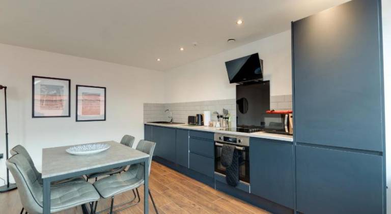 Fully equipped pleasant apartment | Close to The Beatles Story | Suitable for remote work | Pets allowed — photo 2
