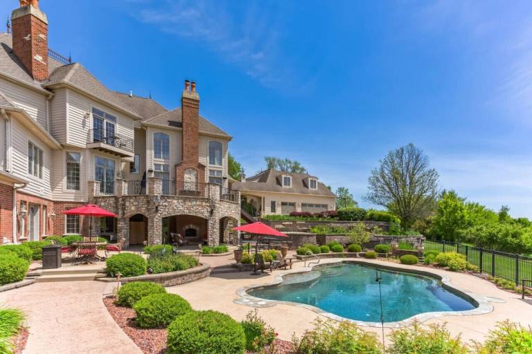 House  St. Charles