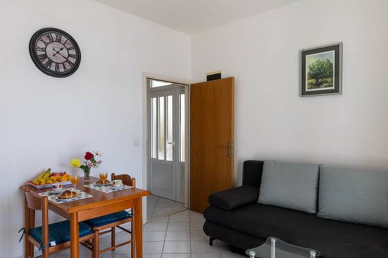 Apartament Molunat