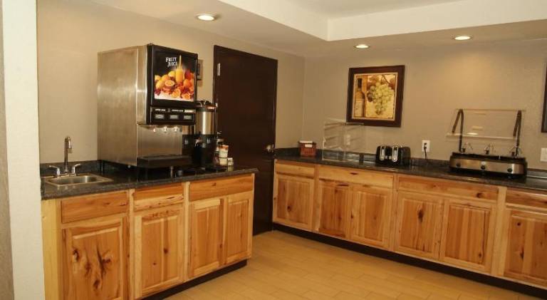 Expo Inn — photo 4