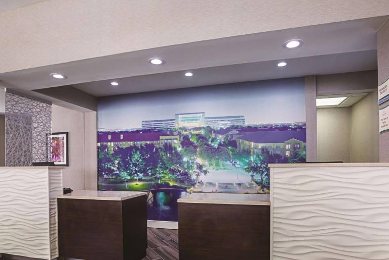 La Quinta Inn & Suites by Wyndham Dallas Plano West — photo 4