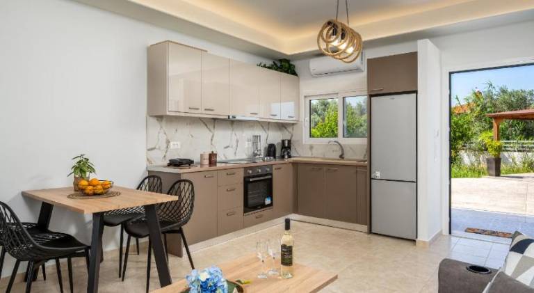 Apartment with 2 rooms for 4 persons — photo 3