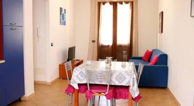 Apartment with 2 rooms for 6 persons — photo 4