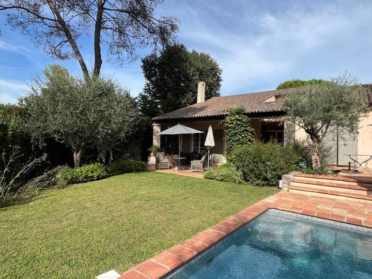 Villa “Les Coteaux” with Private Pool, Wi-Fi, and Air Conditioning — photo 5