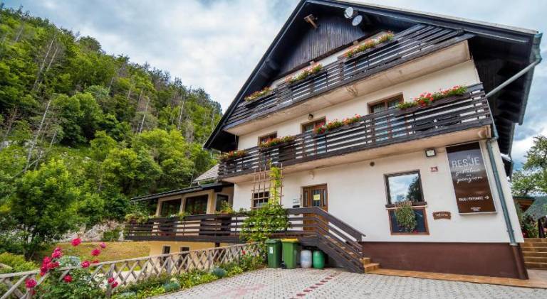 Prenočišče z zajtrkom Nemški Rovt