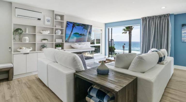 Vacation home with hot tub in Oceanside, CA