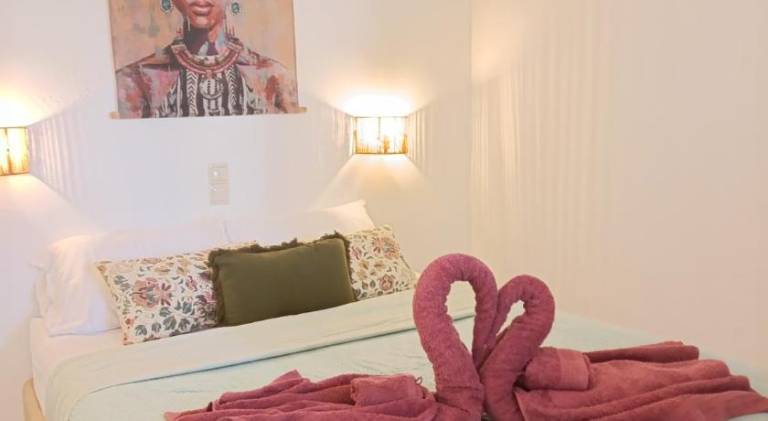 Nice holiday apartment with yard & patio | Next to the beach | Pets allowed in Platanias