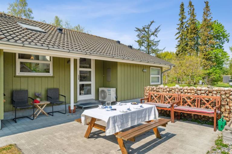 Family-friendly wonderful vacation home with sauna, yard & jacuzzi | Dogs allowed — photo 2
