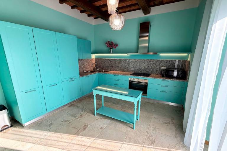 House with hot tub, terrace & pool — photo 4
