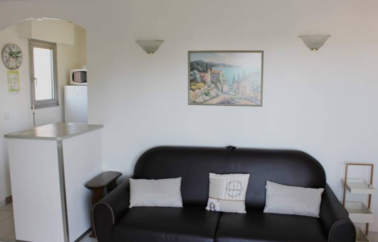 Fully equipped beautiful rental apartment | Beach view | Close to the beach | Pet-friendly — photo 3