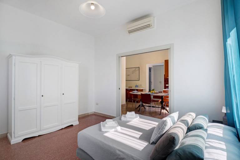 Apartment 'Ebbrezza Di Mare' with Sea View, Private Terrace, Air Conditioning, and Wi-Fi — photo 2