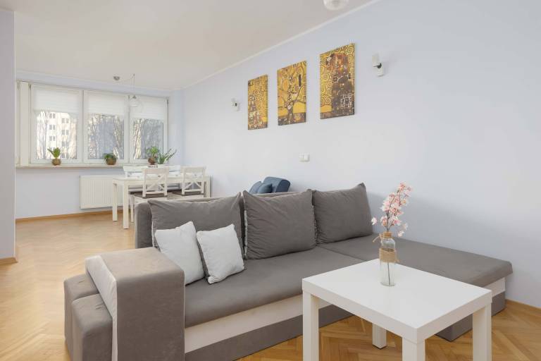 Family-oriented nice holiday apartment with fast internet | Next to Palace of Culture and Science | Pets allowed — photo 2