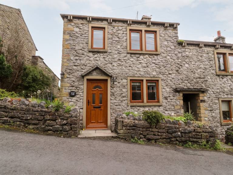 Cottage Settle
