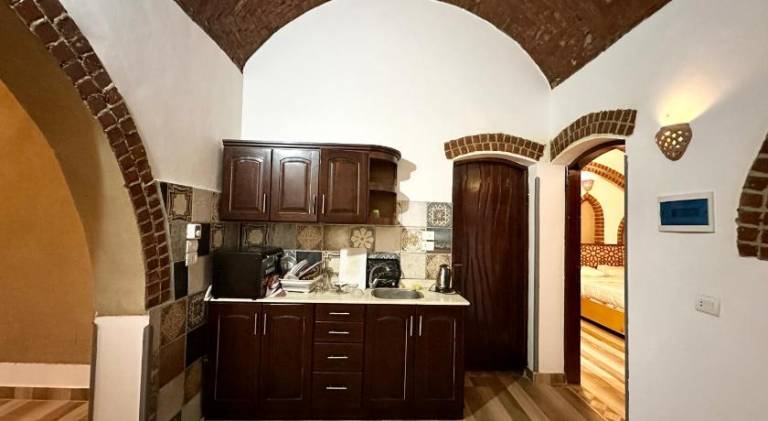 Holiday apartment with patio, BBQ & yard | Near Luxor Temple | Good for workation — photo 5