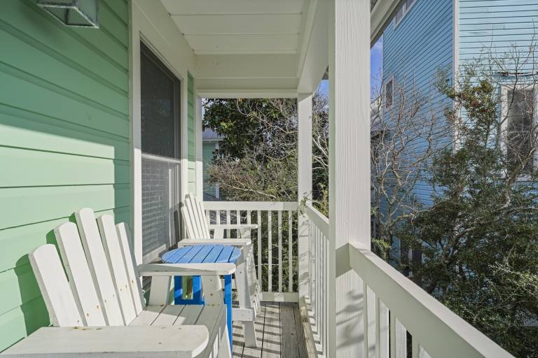 Child-friendly pleasant house with yard, grill & pool | City view | Close to the beach | Pets allowed — photo 5