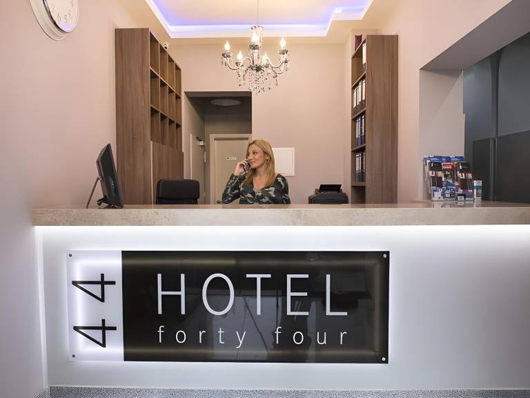 Hotel Forty Four — photo 4