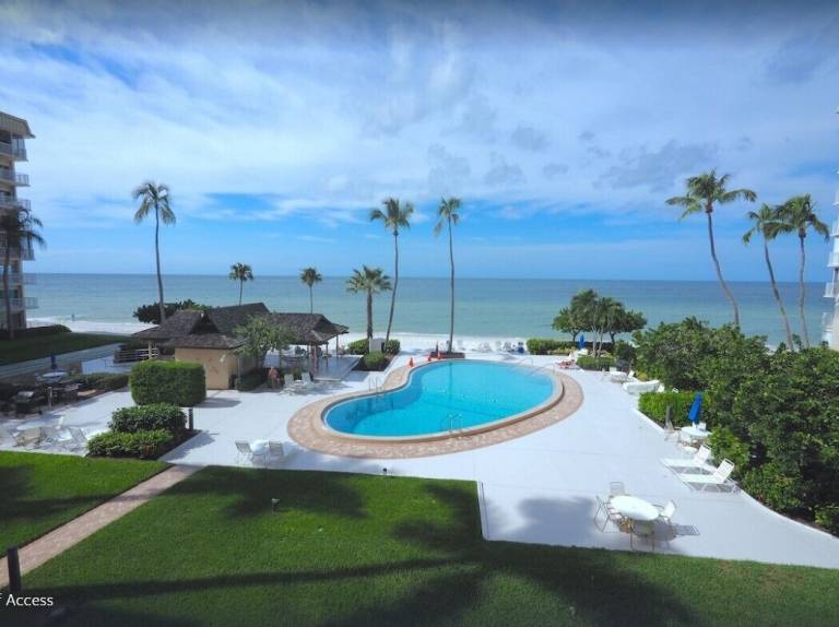 Condo  Naples